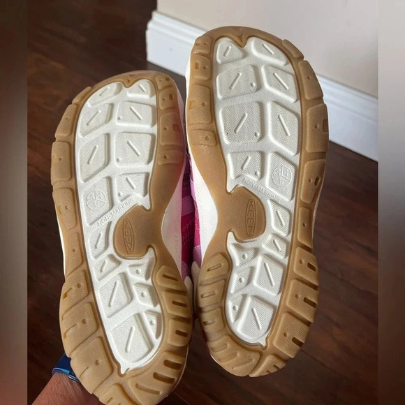 Keen Knotch Creek quick dry Sandal shoe-Size 6 NWOT Barbie Pink - Picture 7 of 9